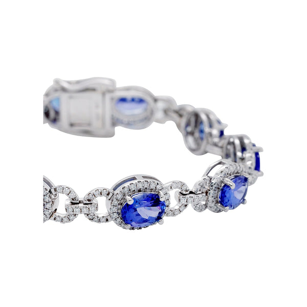 11.02tct Tanzanite bracelet with 1.54tct diamonds set in 14K white gold