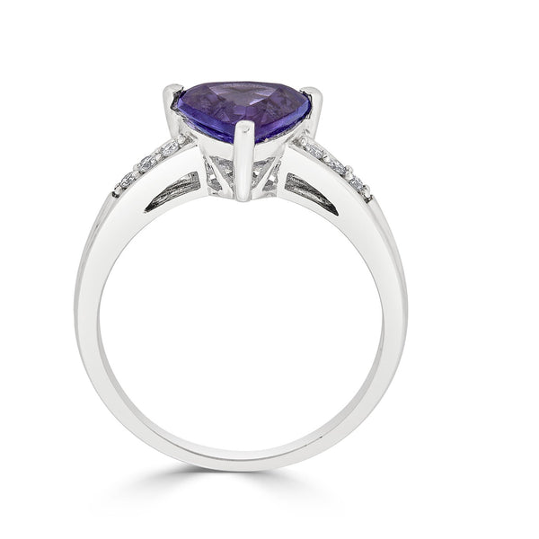 1.81ct Tanzanite ring with 0.07tct diamonds set in1 4K white gold