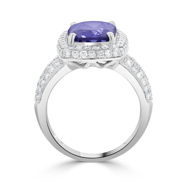 5.28 Tanzanite Rings with 0.89tct Diamond set in 18K White Gold