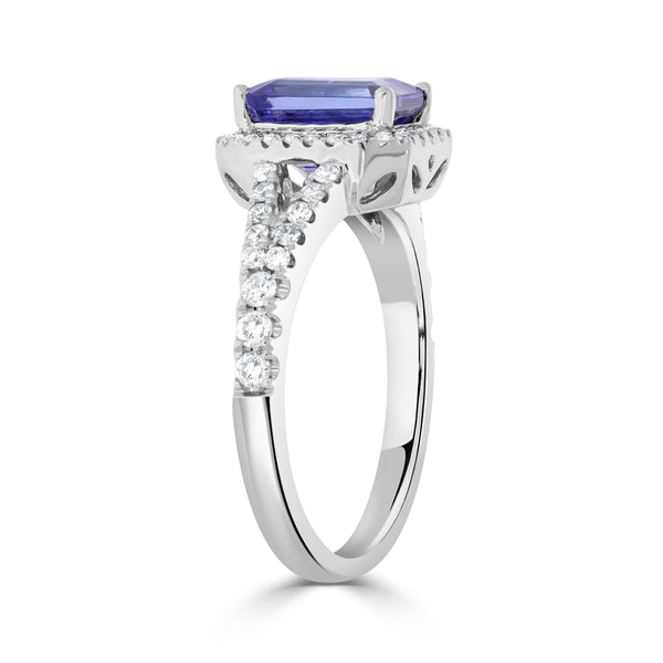 1.70ct Tanzanite Ring With 0.41tct Diamonds Set In 14K White Gold