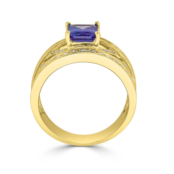 1.52ct Tanzanite ring with 0.75tct diamonds set in 14K yellow gold