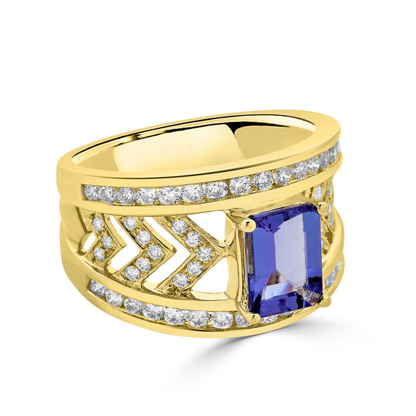 1.52ct Tanzanite ring with 0.75tct diamonds set in 14K yellow gold