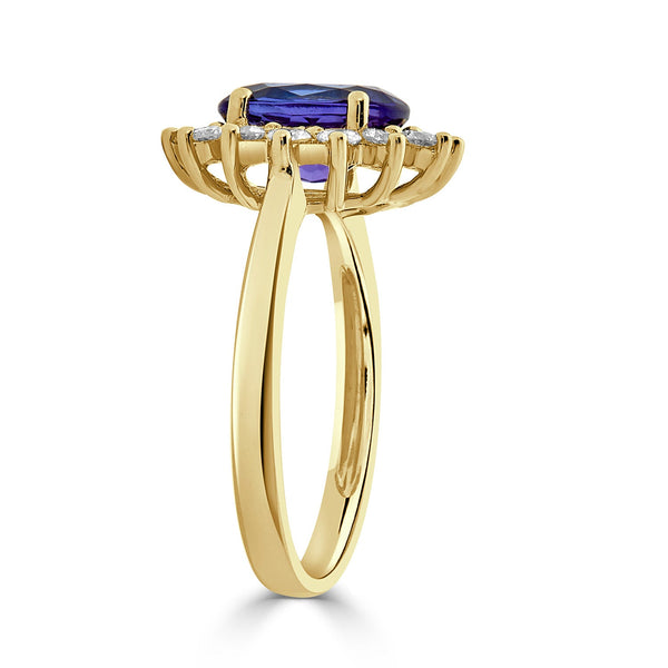 2.05ct Tanzanite ring with 0.52tct diamonds set in 14K yellow gold