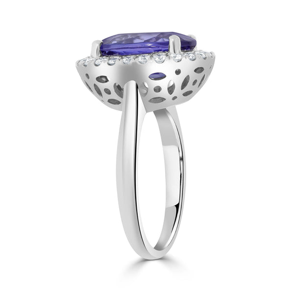 4.95 Tanzanite Rings with 0.45tct Diamond set in 14K White Gold