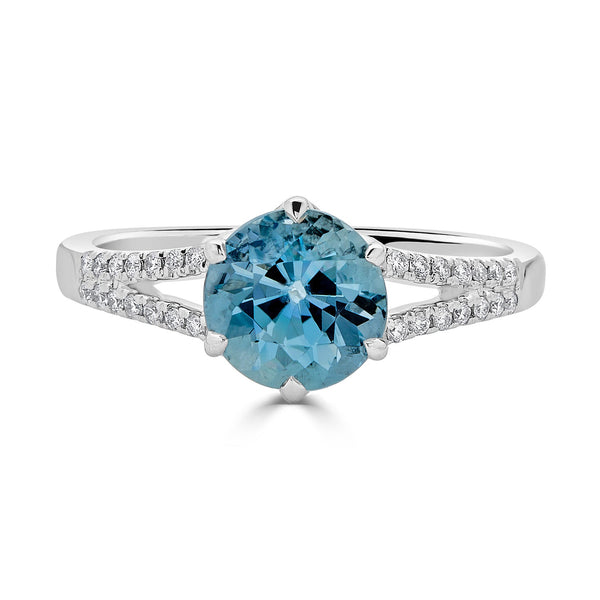 1.57ct Aquamarine ring with 0.11tct diamonds set in 14K white gold