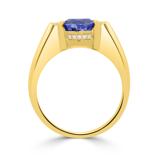 1.88ct Sapphire Ring with 0.11tct Diamonds set in 14K Yellow Gold