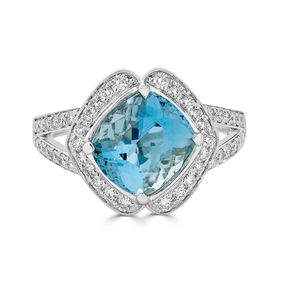 3.27ct Aquamarine ring with 0.42tct diamonds set in 14K white gold