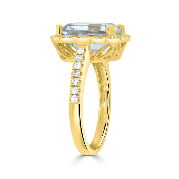 3.42ct Aquamarine Rings with 0.29tct Diamond set in 14K Yellow Gold