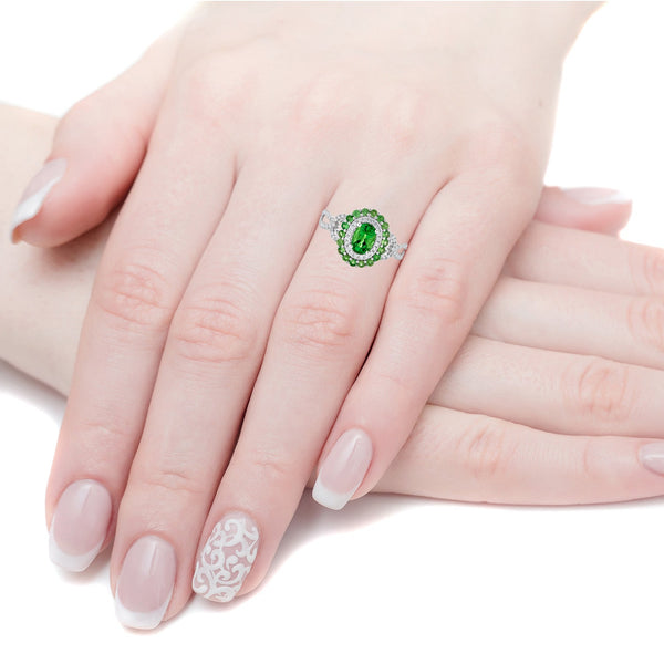 1.46tct Tsavorite ring with 0.26tct diamonds set in 14K white gold