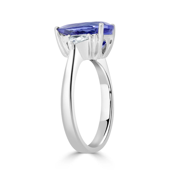 3.26ct Tanzanite Ring with 0.27tct Diamonds set in 14K White Gold