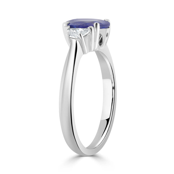 1.53Ct Sapphire Ring With 0.28Tct Diamonds Set In 18K White Gold