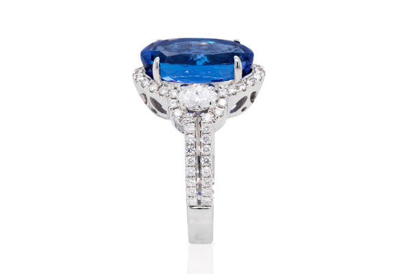 7.93ct Tanzanite ring with 1.03tct diamonds set in 18K white gold