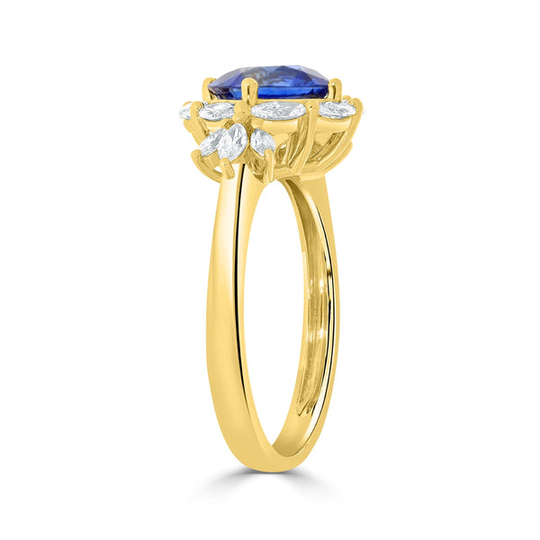 1.75ct Sapphire Ring with 0.62tct Diamonds set in 14K Yellow Gold