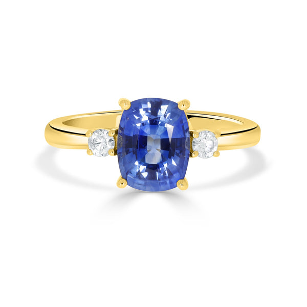 2.39ct Sapphire Ring with 0.15tct Diamonds set in 14K Yellow Gold