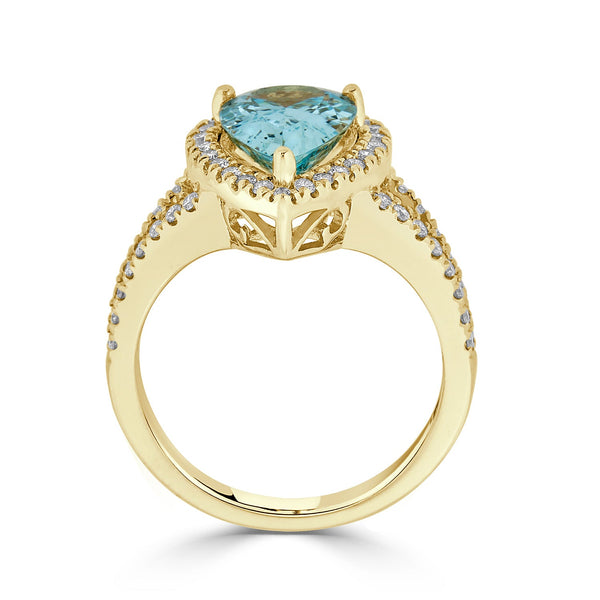 2.62ct Aquamarine ring with 0.44tct diamonds set in 14K yellow gold