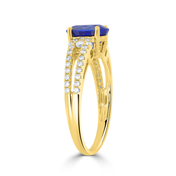 1.87ct Sapphire Ring with 0.29tct Diamonds set in 14K Yellow Gold