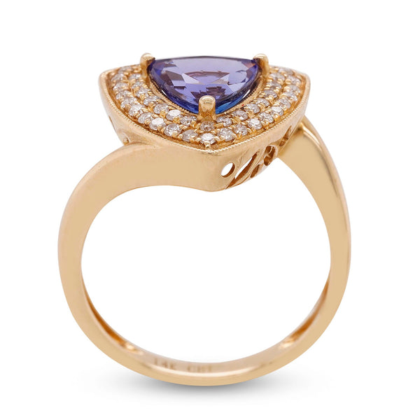 1.68ct Tanzanite ring with 0.29tct diamonds set in 14K yellow gold