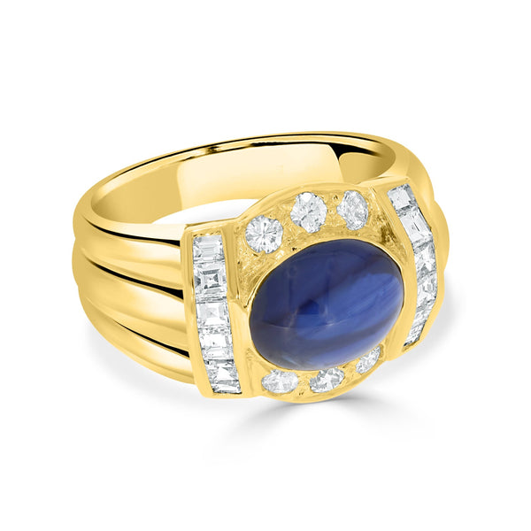 2.5ct Sapphire Cabochon Ring with 0.7tct Diamonds set in 18K Yellow Gold