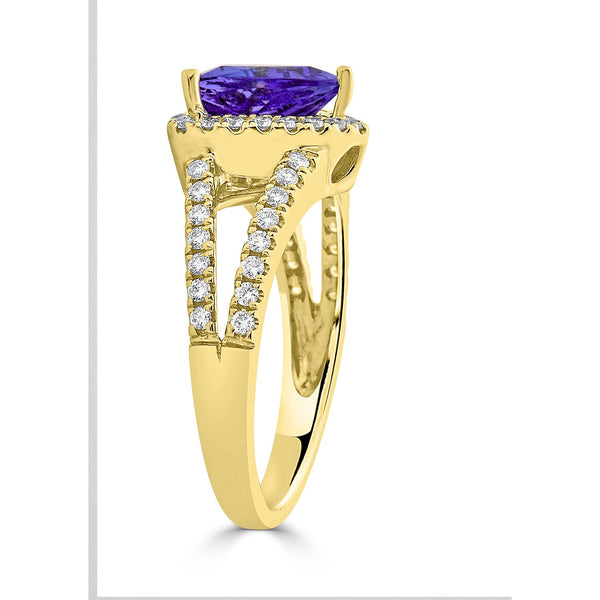 1.92ct Tanzanite ring with 0.48tct diamonds set in 14K Yellow gold