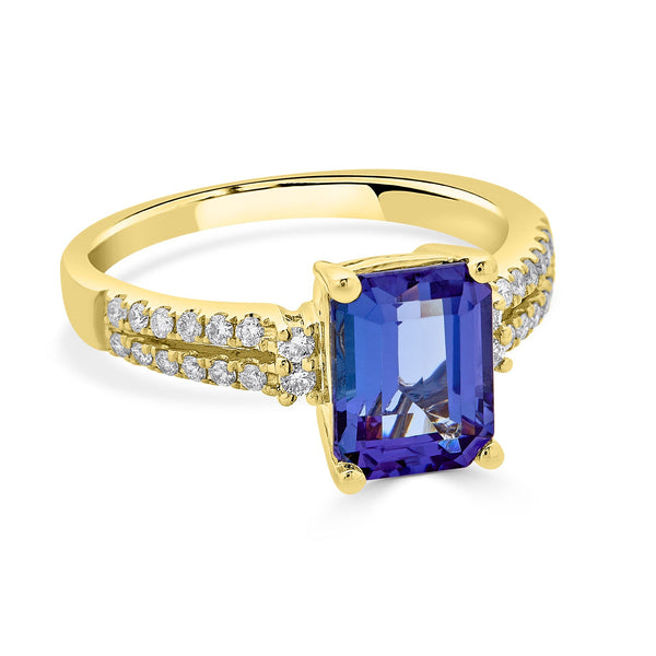 2.30ct Tanzanite ring with 0.24tct diamonds set in 14K yellow gold