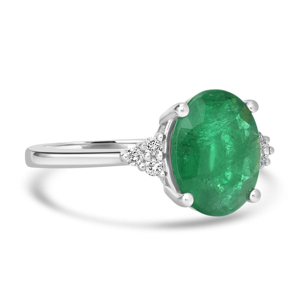 2.22ct   Emerald Rings with 0.1tct Diamond set in 14K White Gold