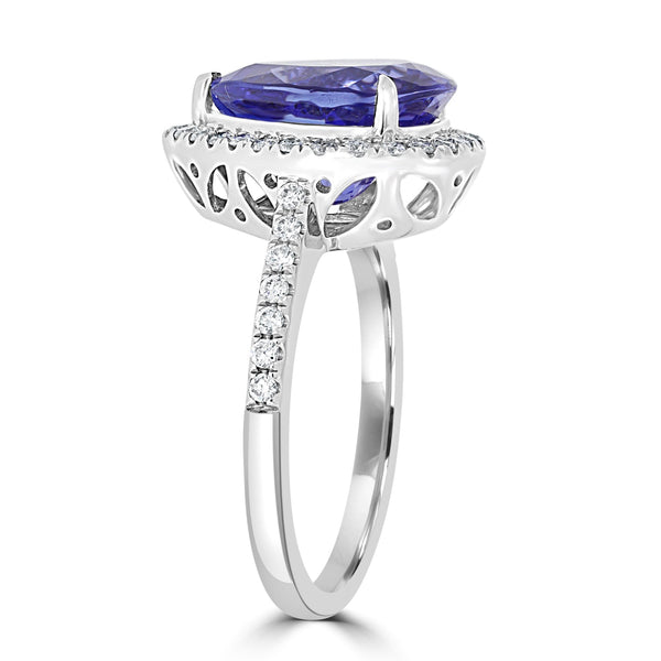 4.76ct Tanzanite Ring with 0.41tct Diamonds set in 14K White Gold