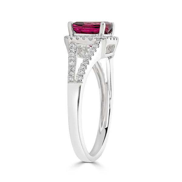 1.83Ct Rhodolite Garnet Rings With 0.25Tct Diamonds Set In 14Kt White Gold