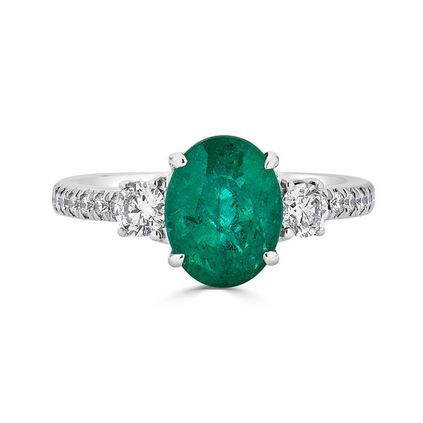 2.35ct Emerald Ring with 0.53tct Diamonds set in 14K White Gold