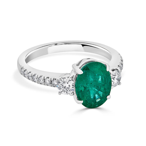 2.35ct Emerald Ring with 0.53tct Diamonds set in 14K White Gold