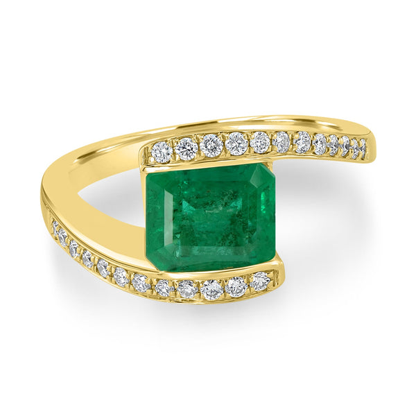 1.74ct Emerald Ring with 0.22tct Diamonds set in 14K Yellow Gold