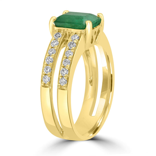 1.78ct Emerald Ring with 0.43tct Diamonds set in 14K Yellow Gold