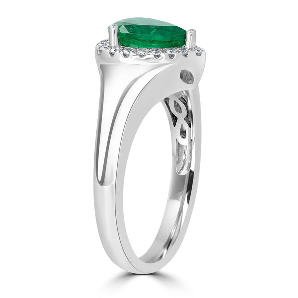 1.05ct Emerald Ring with 0.16tct Diamonds set in 14K White Gold