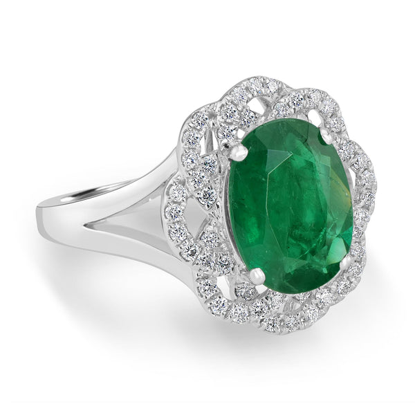 2.23ct Emerald Ring with 0.28tct Diamonds set in 14K White Gold