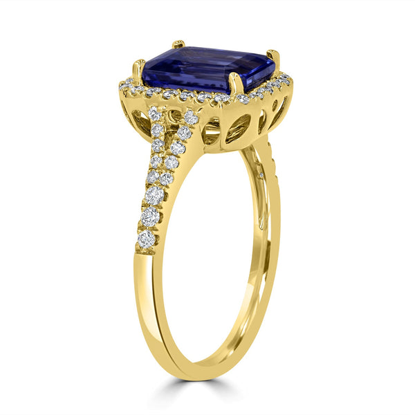 2.46ct Tanzanite Ring with 0.33tct Diamonds set in 14K Yellow Gold