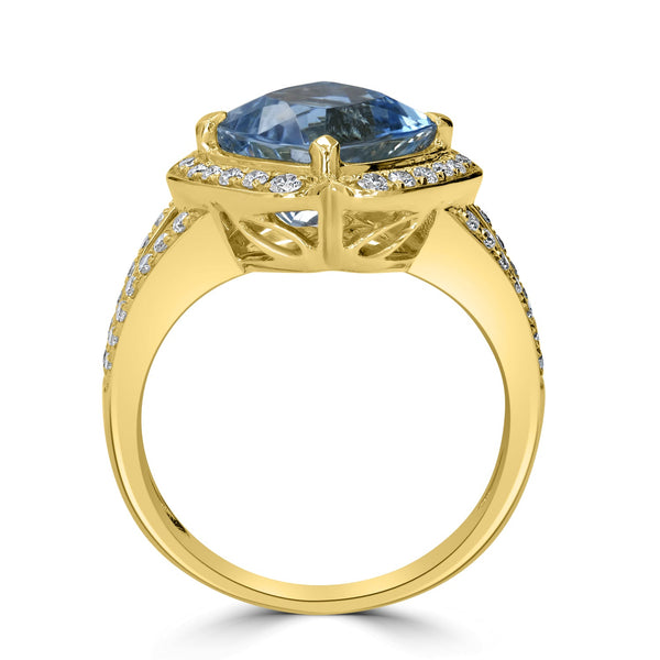 3.12ct Aquamarine Ring with 0.42tct Diamonds set in 14K Yellow Gold