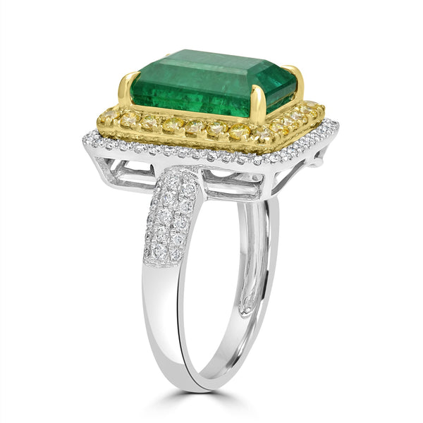 5.53ct Emerald Rings with 0.87tct Diamond set in 18K White Gold