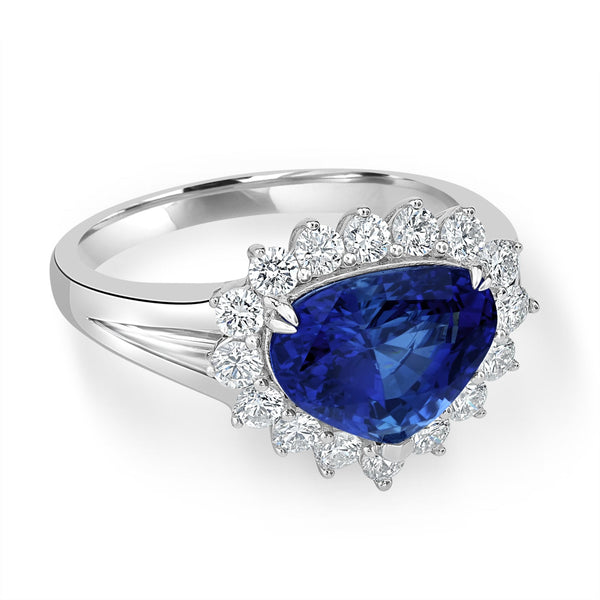 3.91ct Sapphire Ring with 0.65tct Diamonds set in 18K White Gold