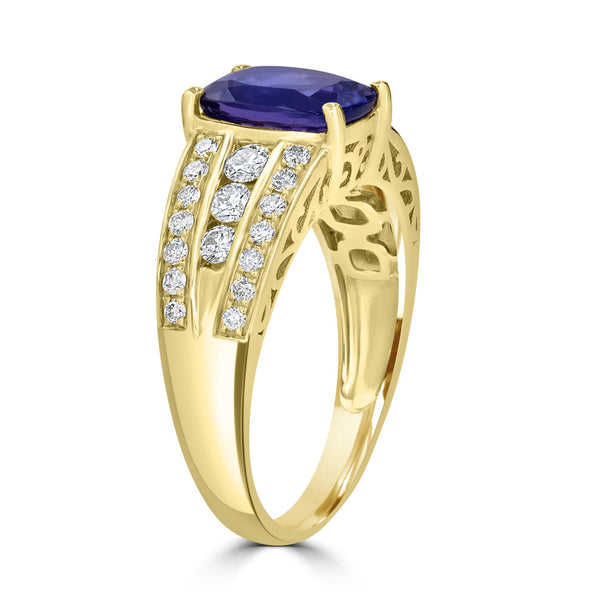 2.26ct Tanzanite Ring with 0.43tct Diamonds set in 14K Yellow Gold