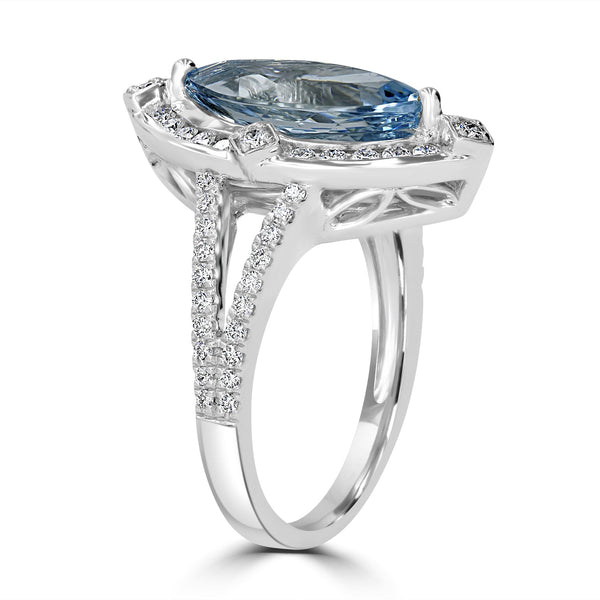 2.23ct Aquamarine Ring with 0.52tct Diamonds set in 14K White Gold