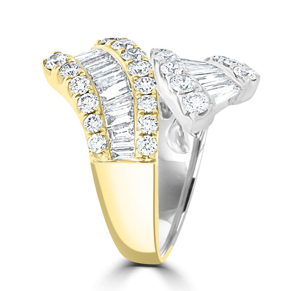 3.1tct Diamond Ring set in 18K White Gold