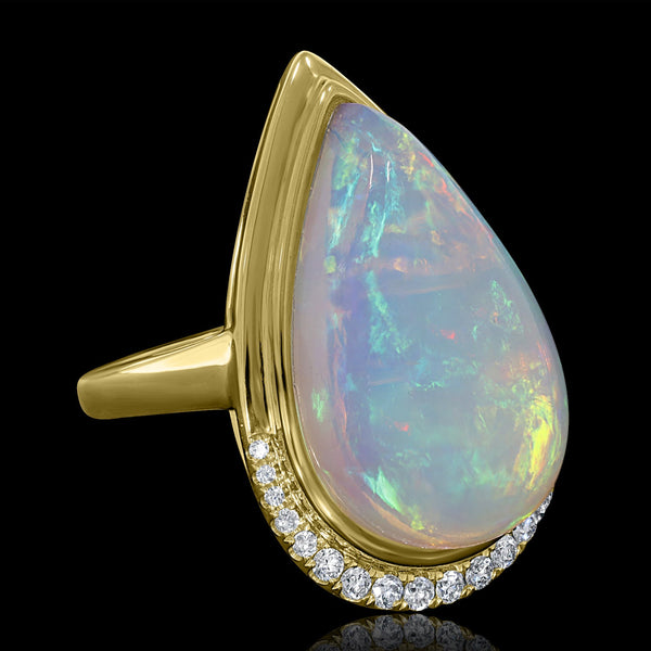 13.89ct Opal Ring with 0.25tct Diamonds set in 14K Yellow Gold