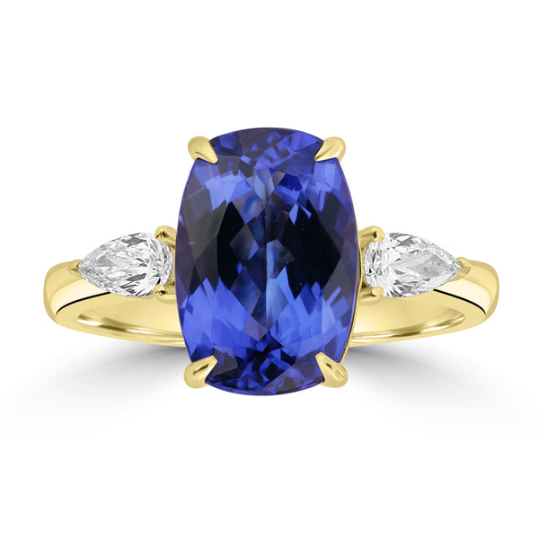 3.71ct Tanzanite Rings with 0.31tct Diamond set in 18K Yellow Gold