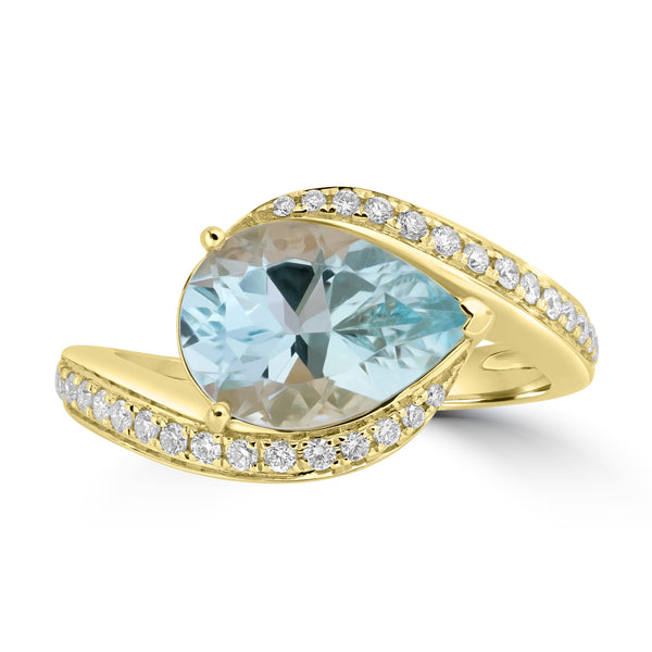 2.2ct Aquamarine Rings with 0.233tct Diamond set in 18K Yellow Gold