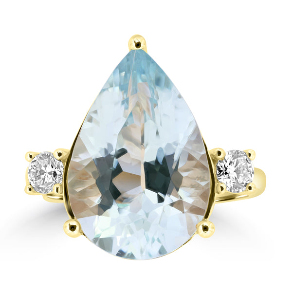 7.35ct Aquamarine Rings with 0.34tct Diamond set in 18K Yellow Gold