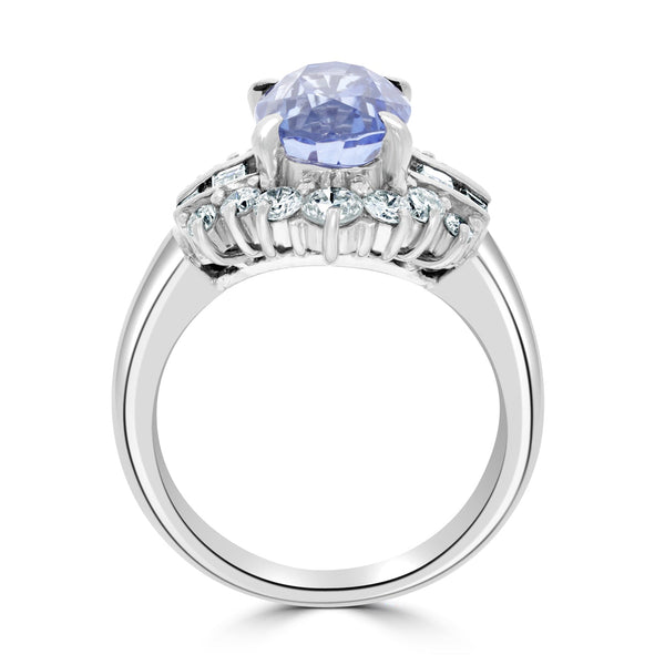 3.32ct Sapphire Ring with 0.88tct Diamonds set in 900 Platinum