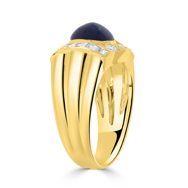 2.5ct Sapphire Cabochon Ring with 0.7tct Diamonds set in 18K Yellow Gold